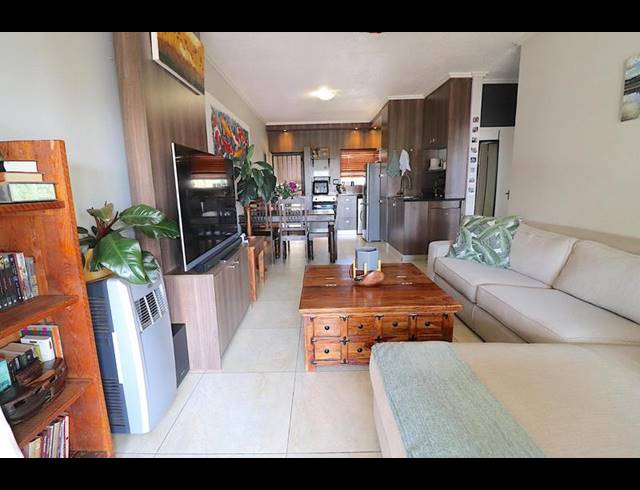 2 BEDROOM PROPERTY TO RENT IN LONEHILL